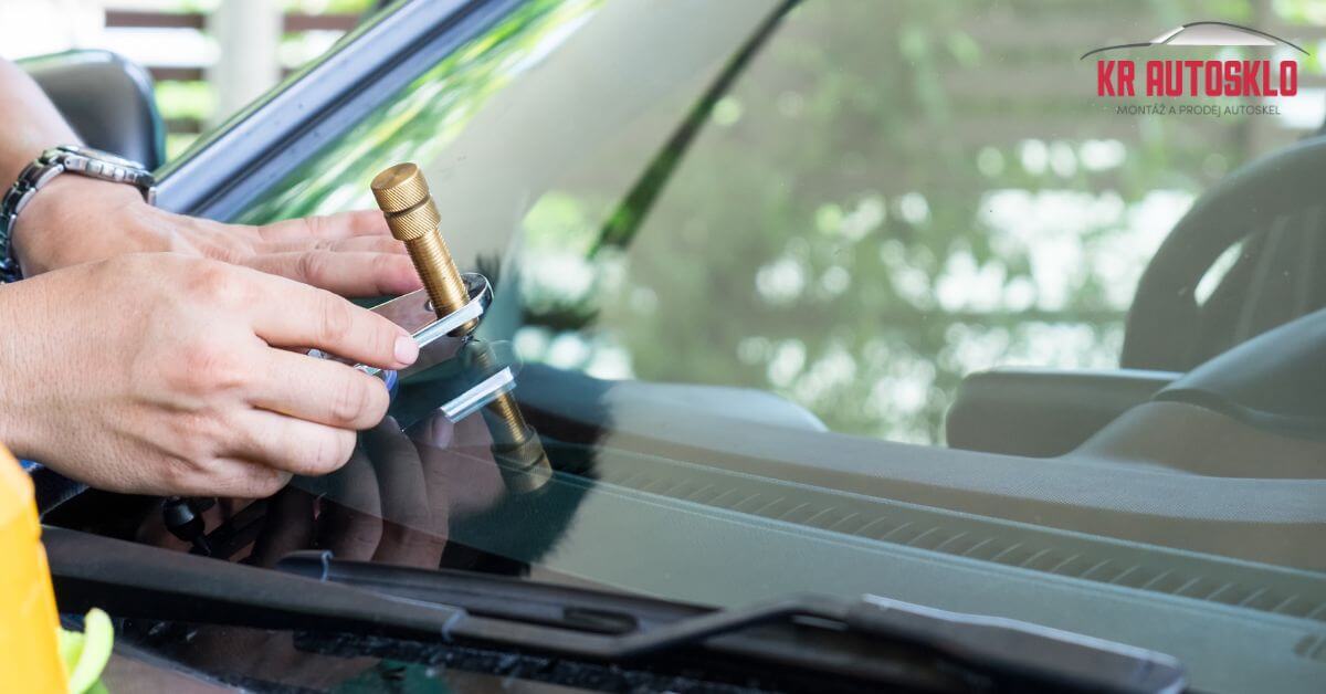 Co je zacelování bodového poškození čelního skla