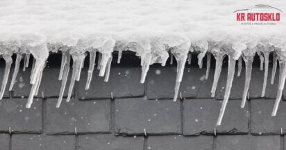 poškození autoskla ledem a sněhem